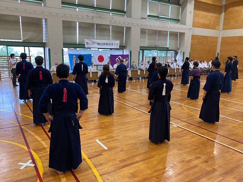 令和４年７月 10 日 に第４１回一般団体戦剣道大会が開催されました。