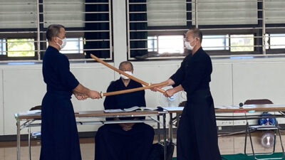 2023/07/16(日) 小田原スポーツ会館にて剣道講習会(指導者対象・木刀による剣道基本技稽古法)を実施しました。