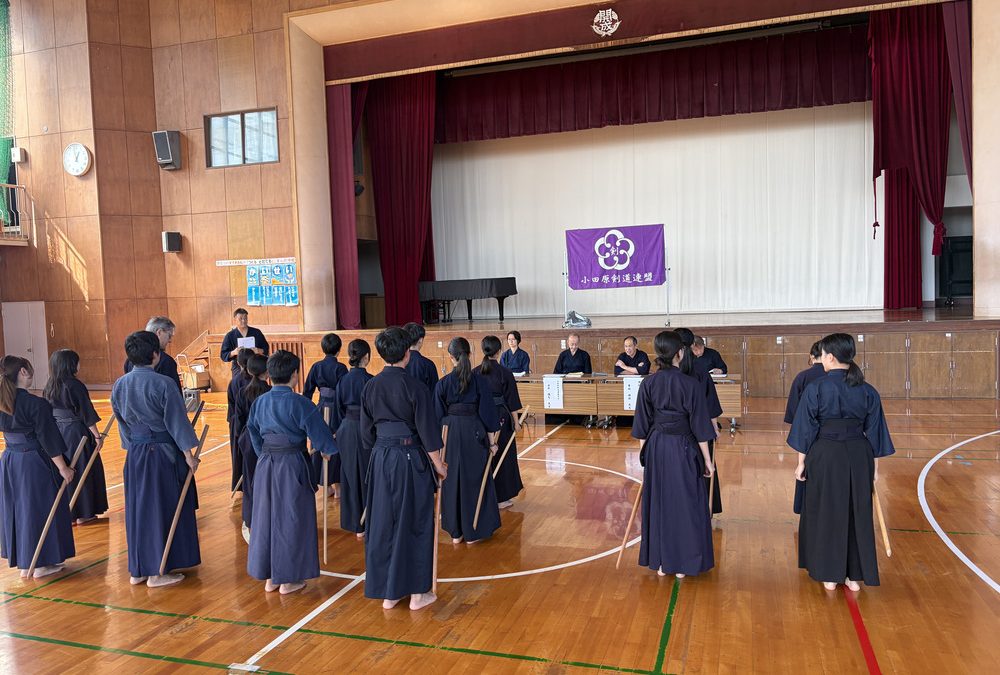 剣道三段以下審査会受審者対象、剣道形講習会を開催